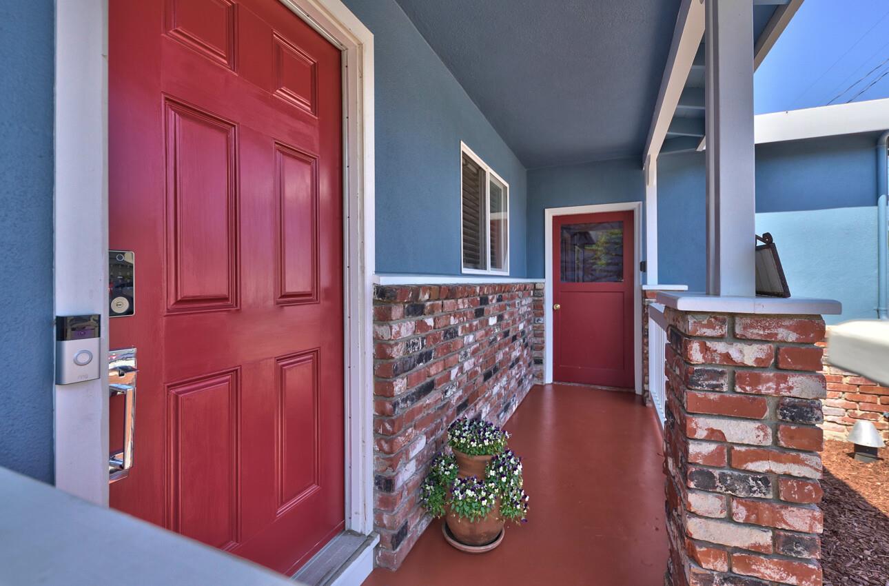 1146 Rousch AVE