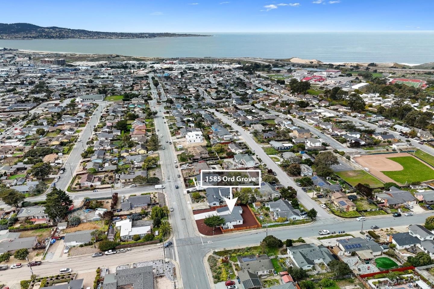 1585 Ord Grove AVE
