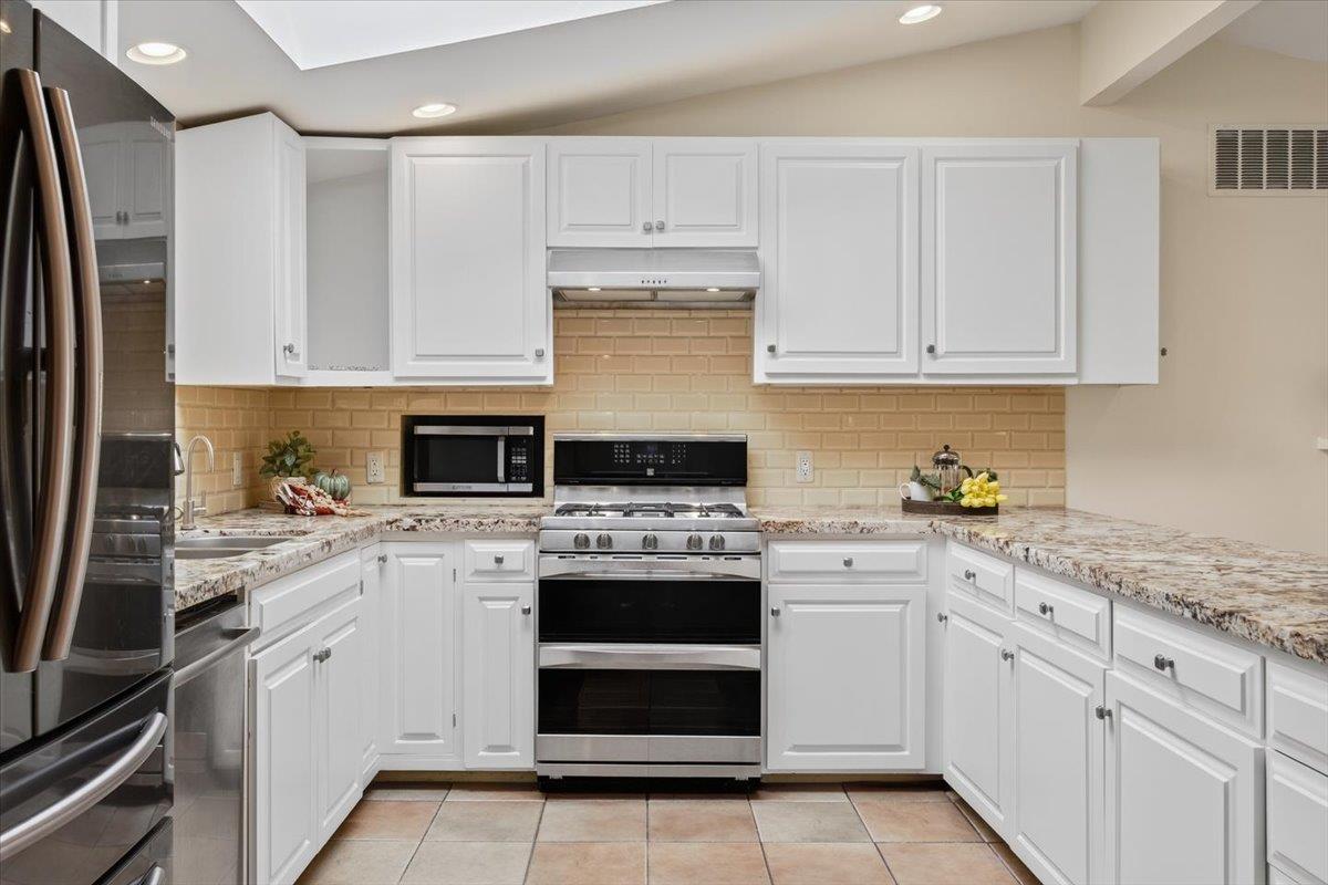 2065 Hacienda Street