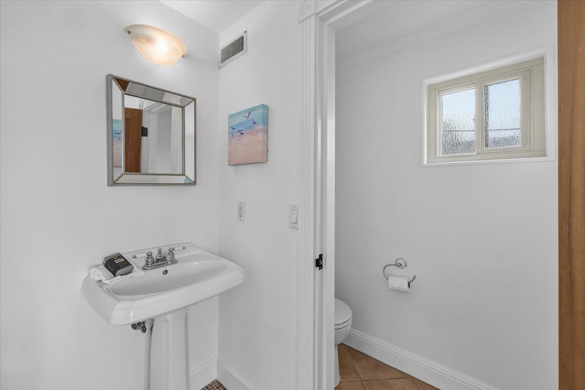 2065 Hacienda Street