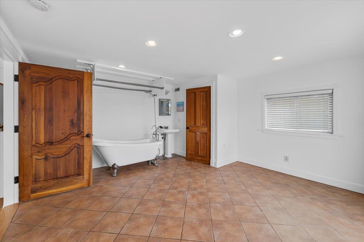 2065 Hacienda Street