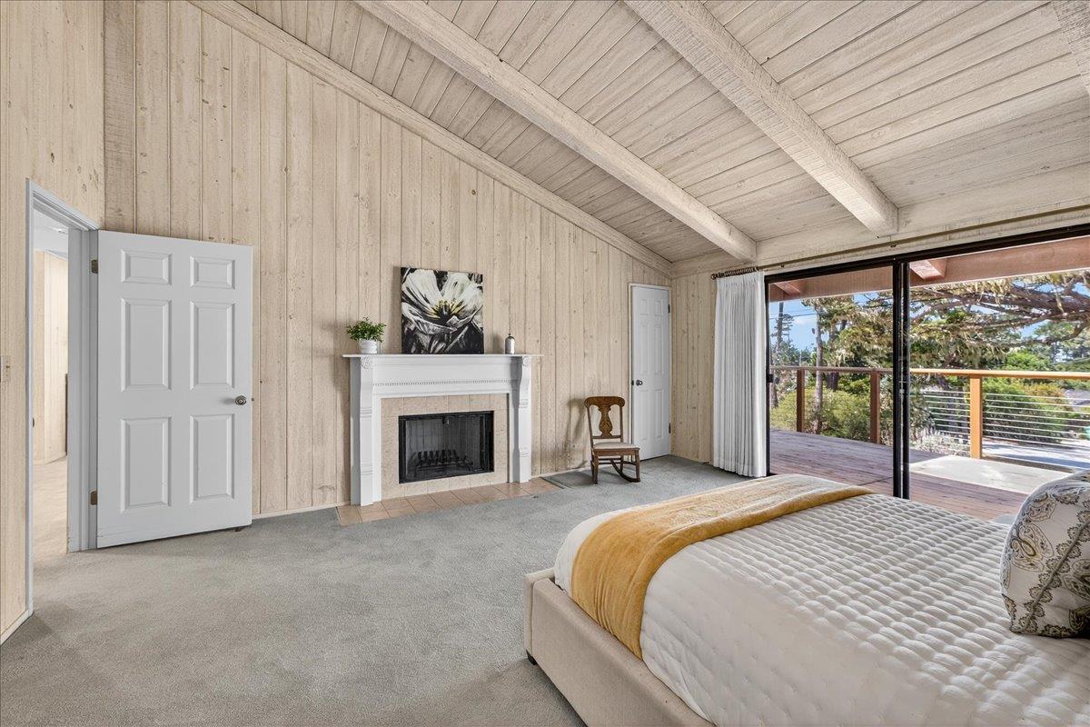 3037 Strawberry Hill Road