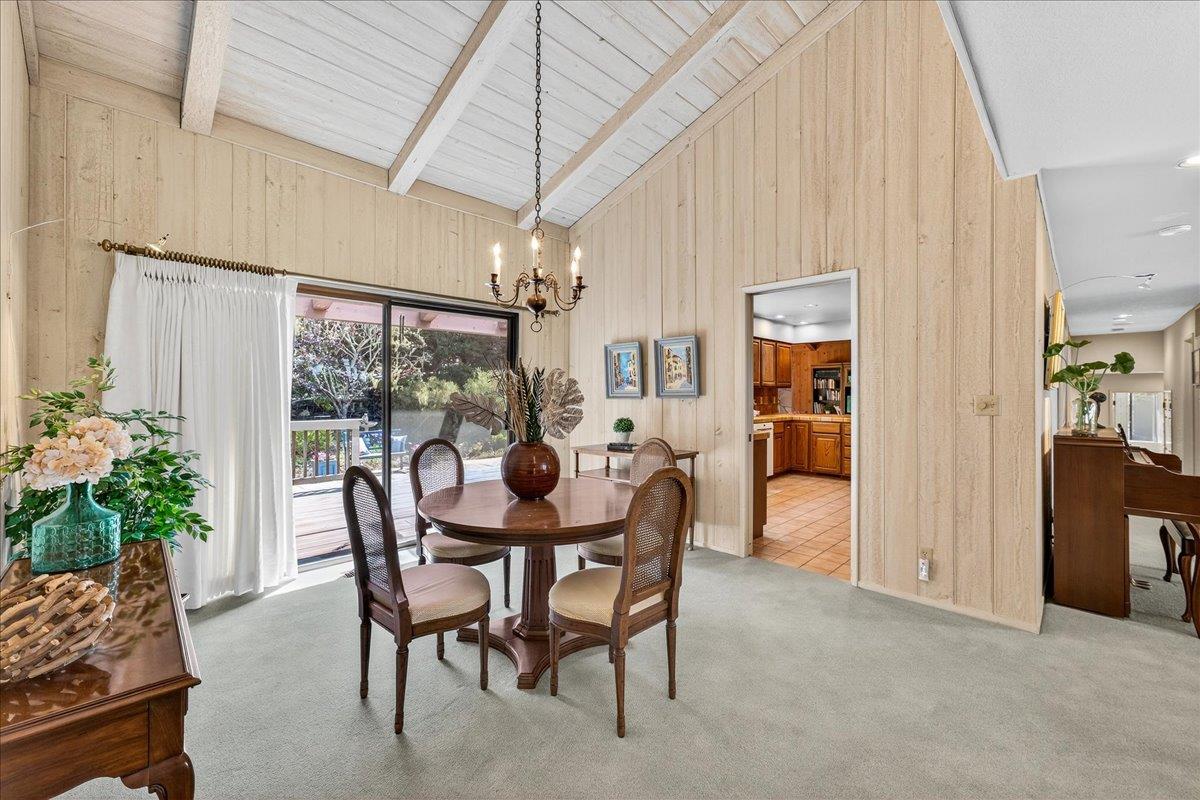3037 Strawberry Hill Road