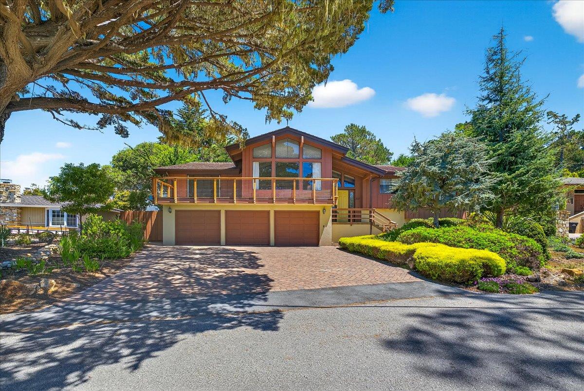 3037 Strawberry Hill Road