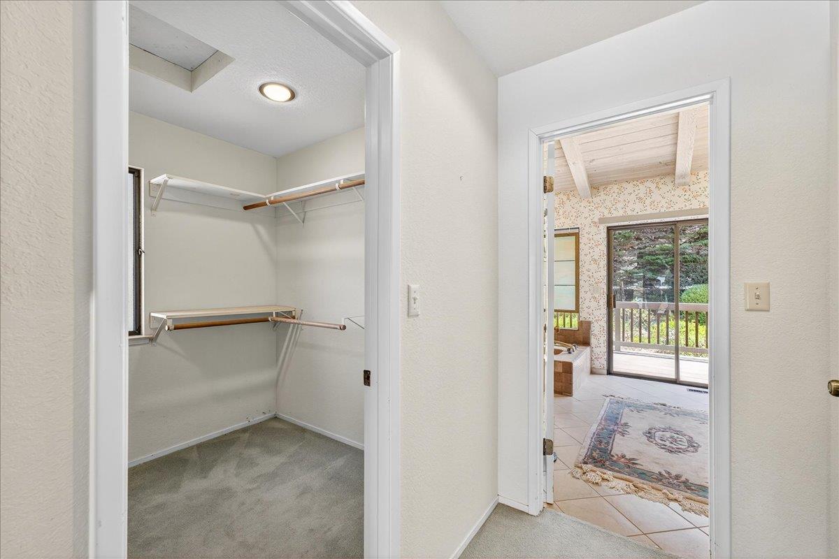 3037 Strawberry Hill Road