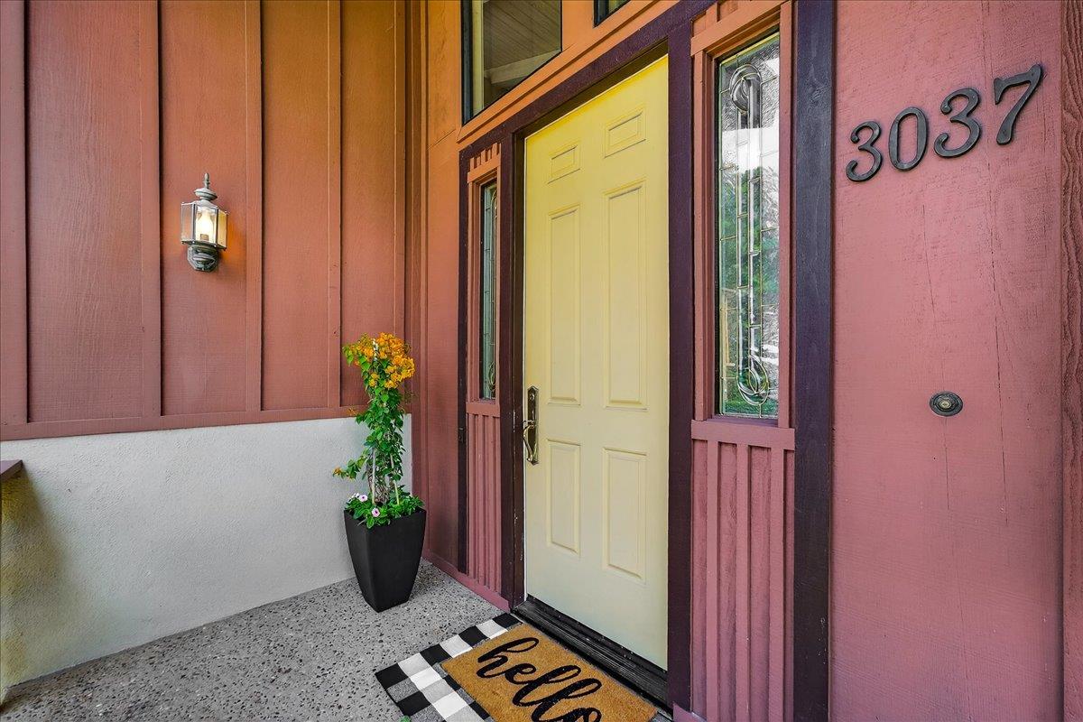 3037 Strawberry Hill Road