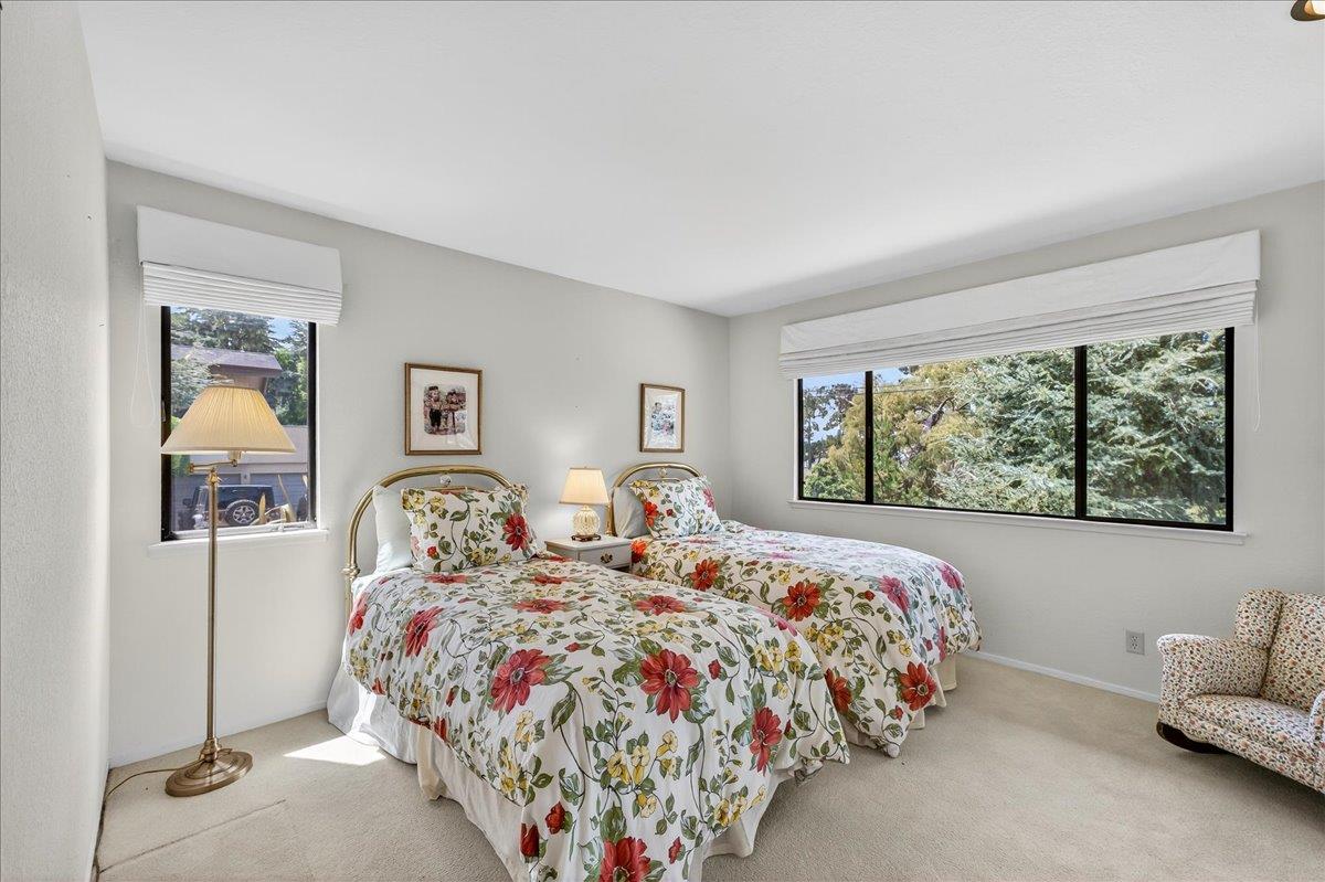 3037 Strawberry Hill Road