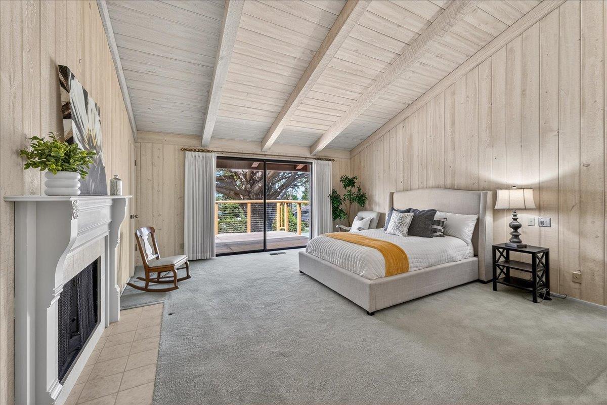 3037 Strawberry Hill Road