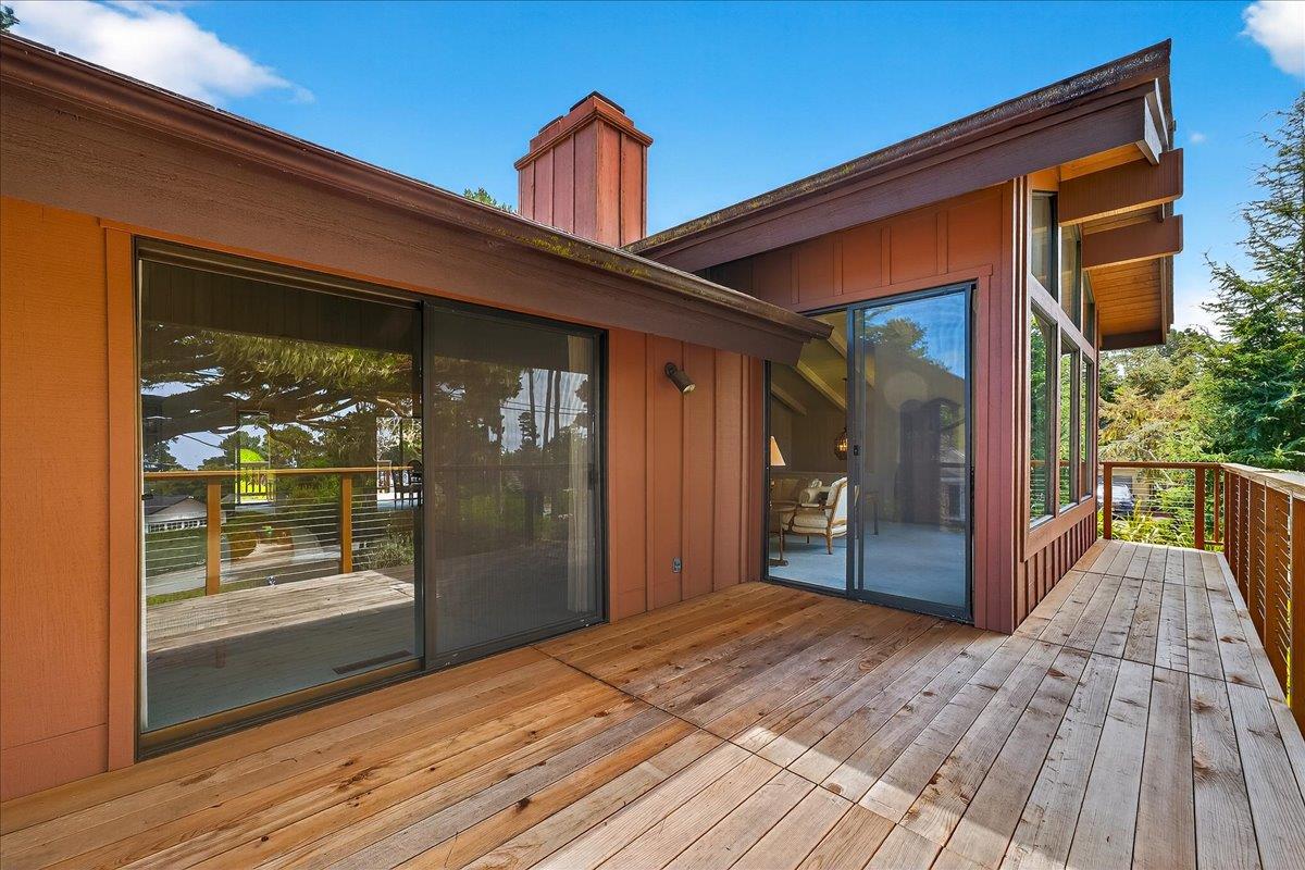 3037 Strawberry Hill Road