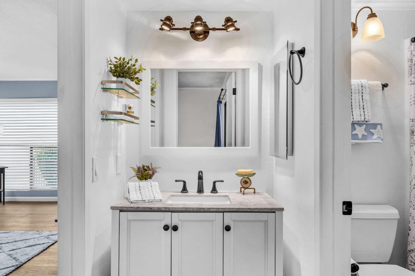 500 Glenwood Circle 313