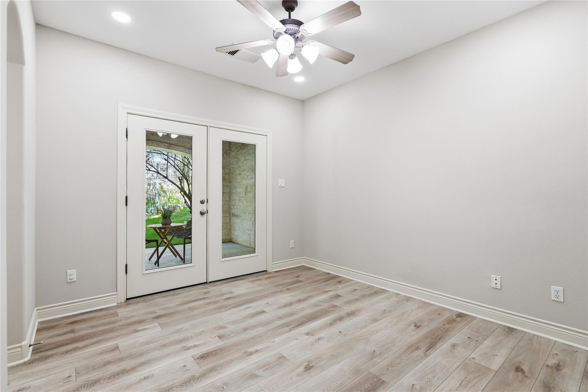 4331 Canoas DR