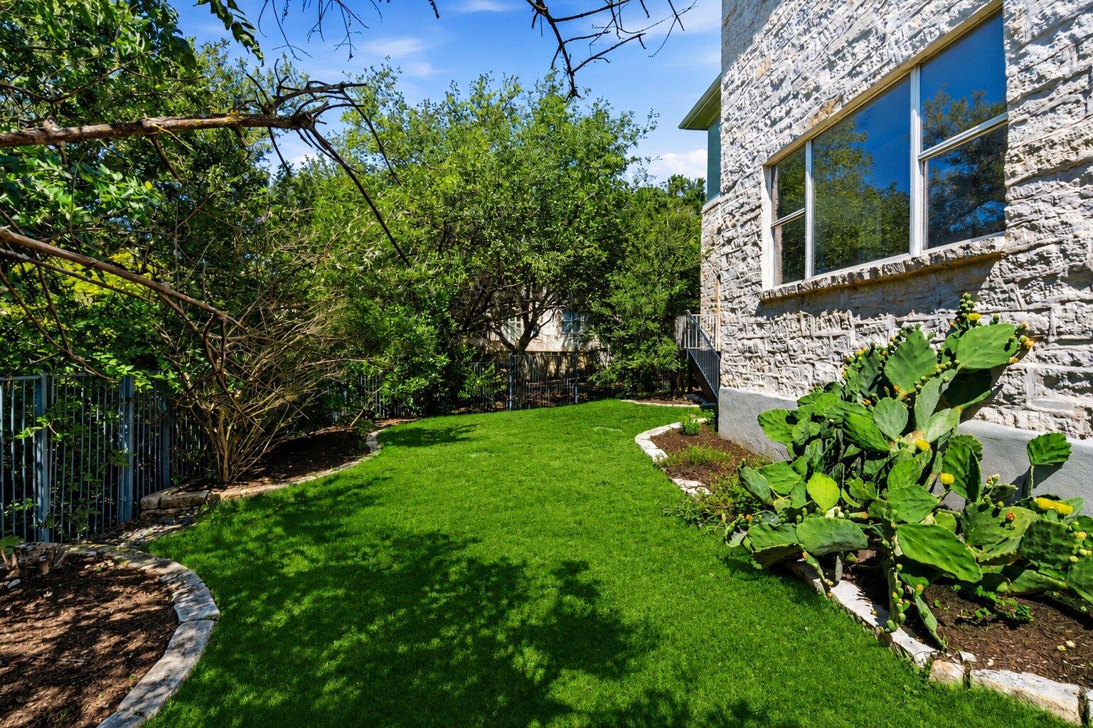 4331 Canoas DR
