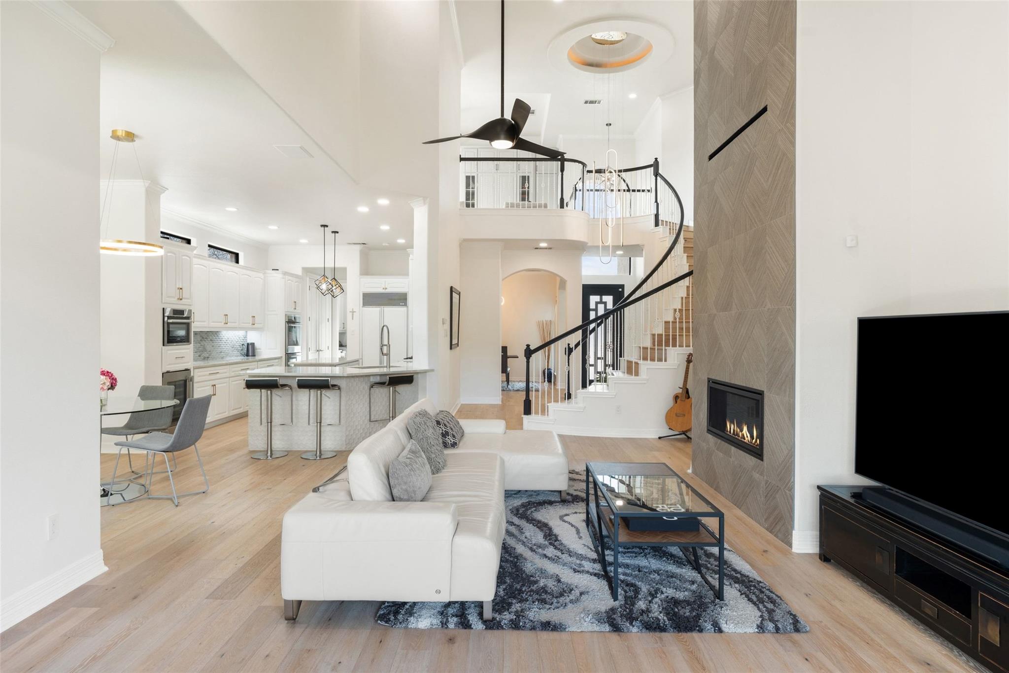 3979 River Place BLVD