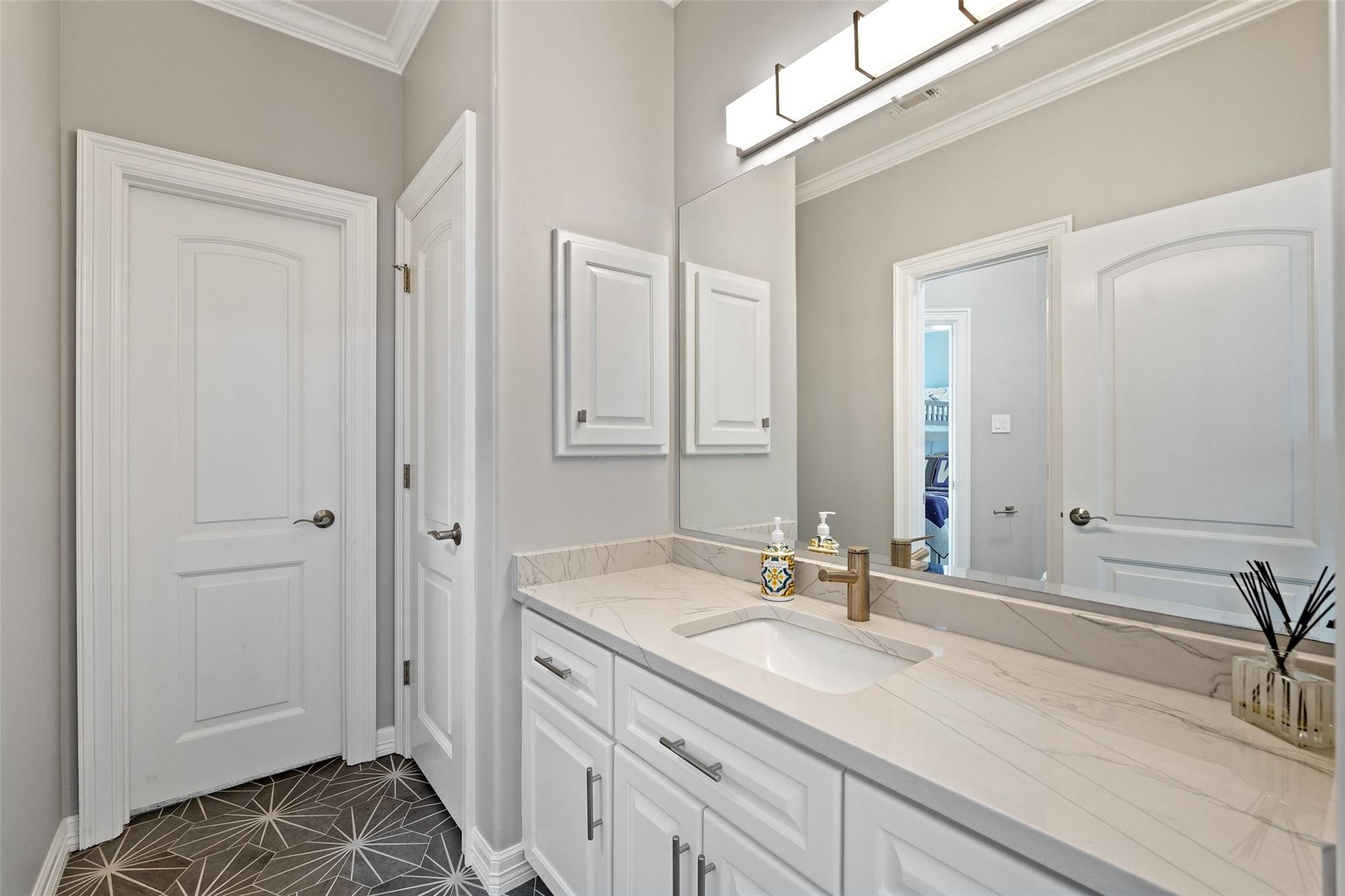 3979 River Place BLVD