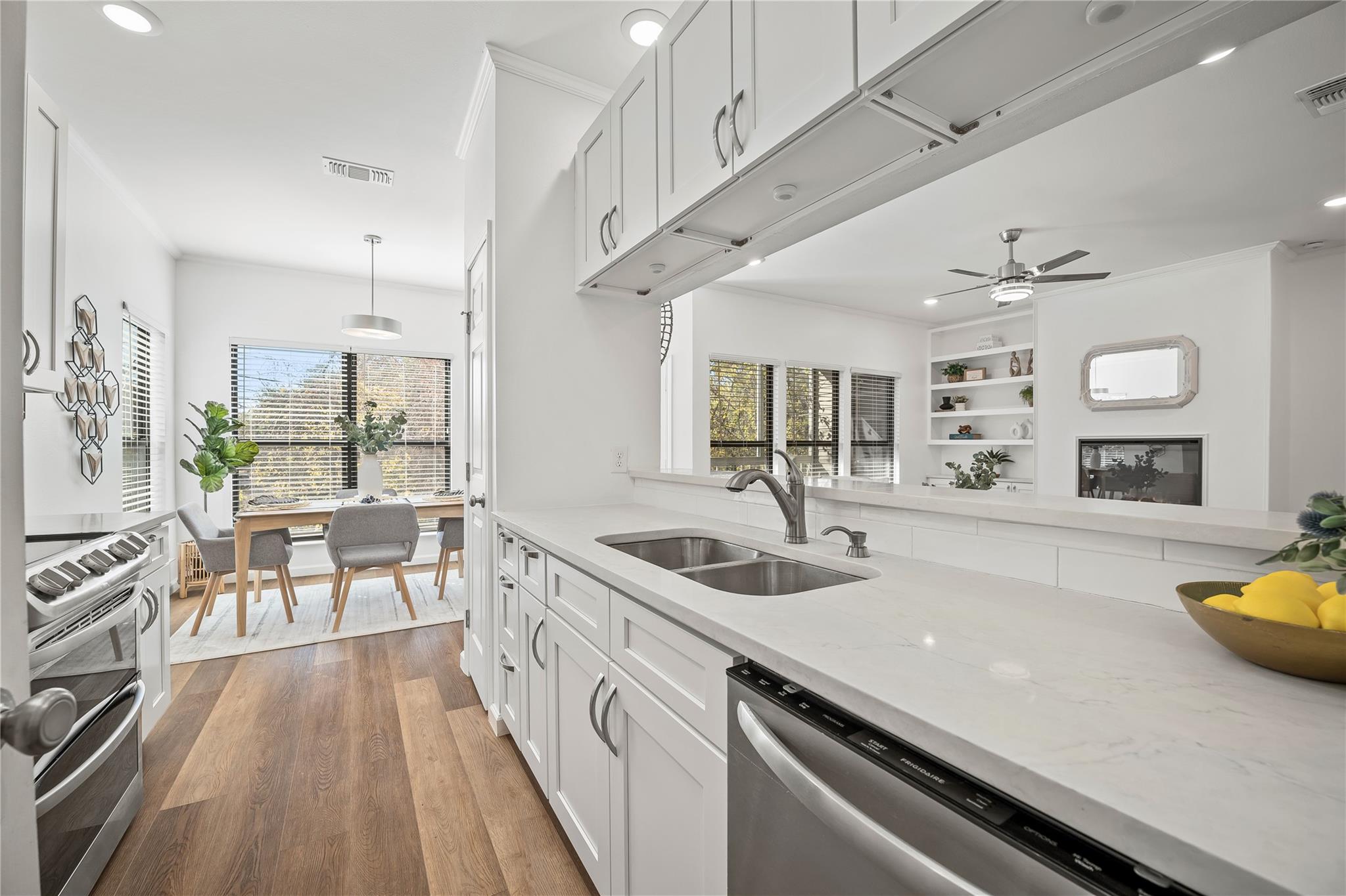 6501 COLUMBIA OAKS CT # D8