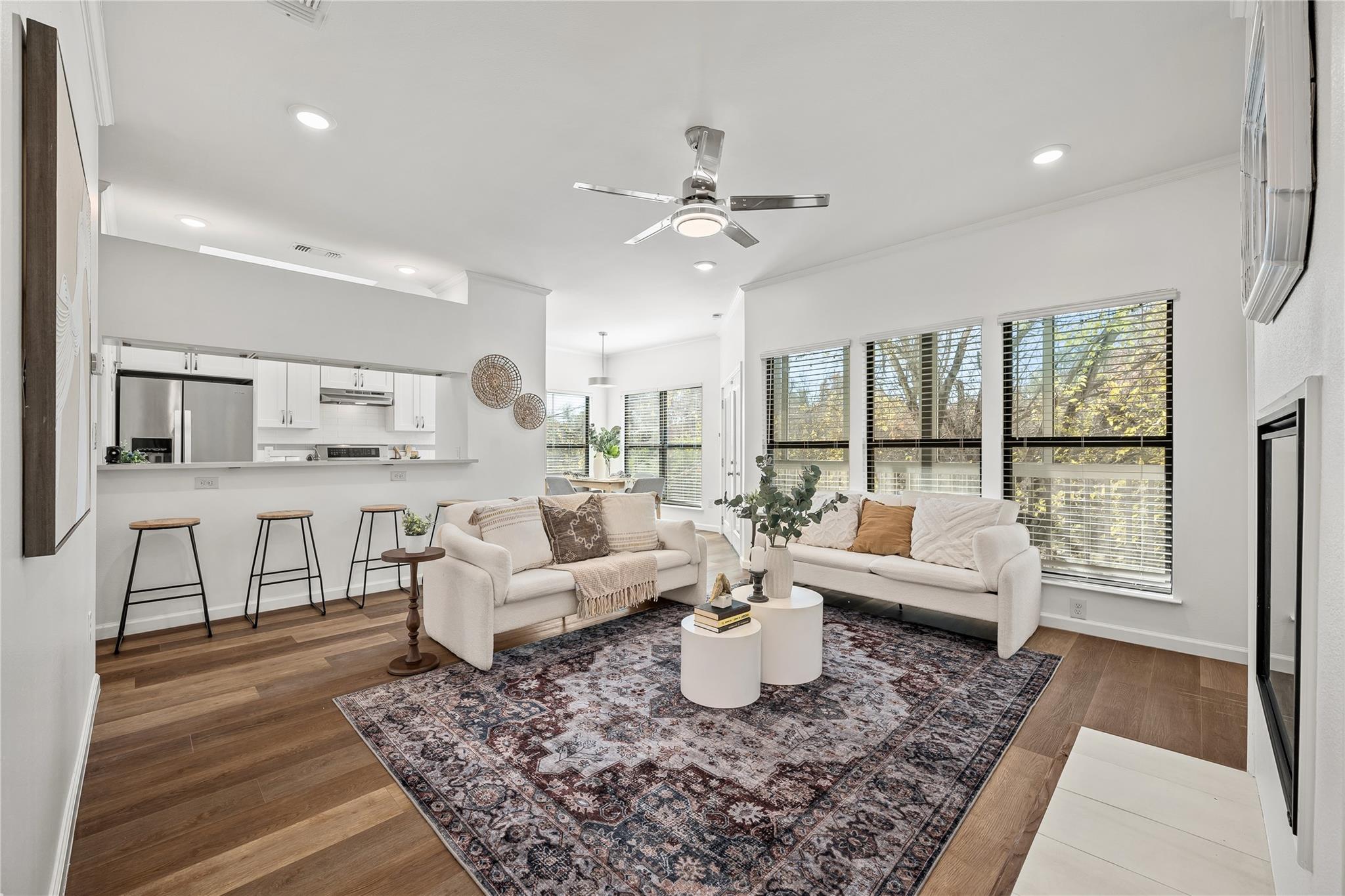 6501 COLUMBIA OAKS CT # D8