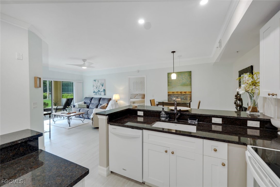 6300 Aragon WAY 101