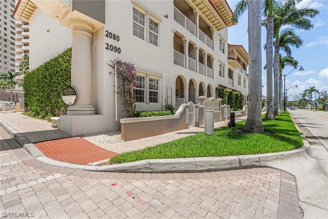 2080 W 1st ST 305