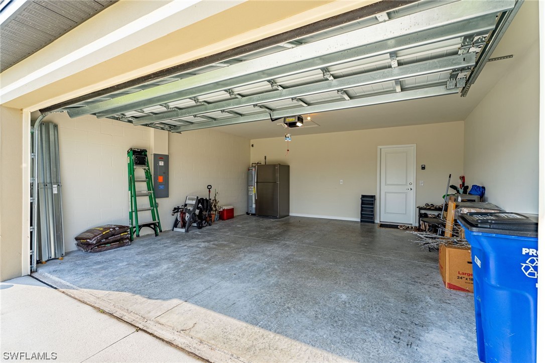 10800 Firebush CIR