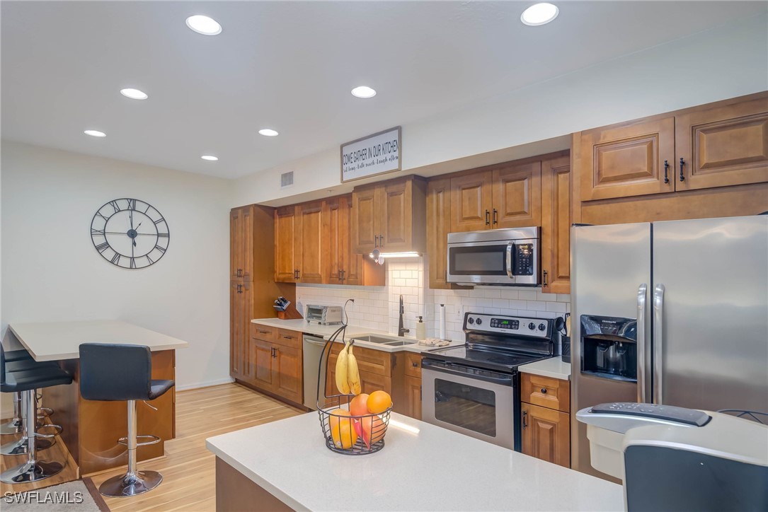 6360 Aragon WAY 201