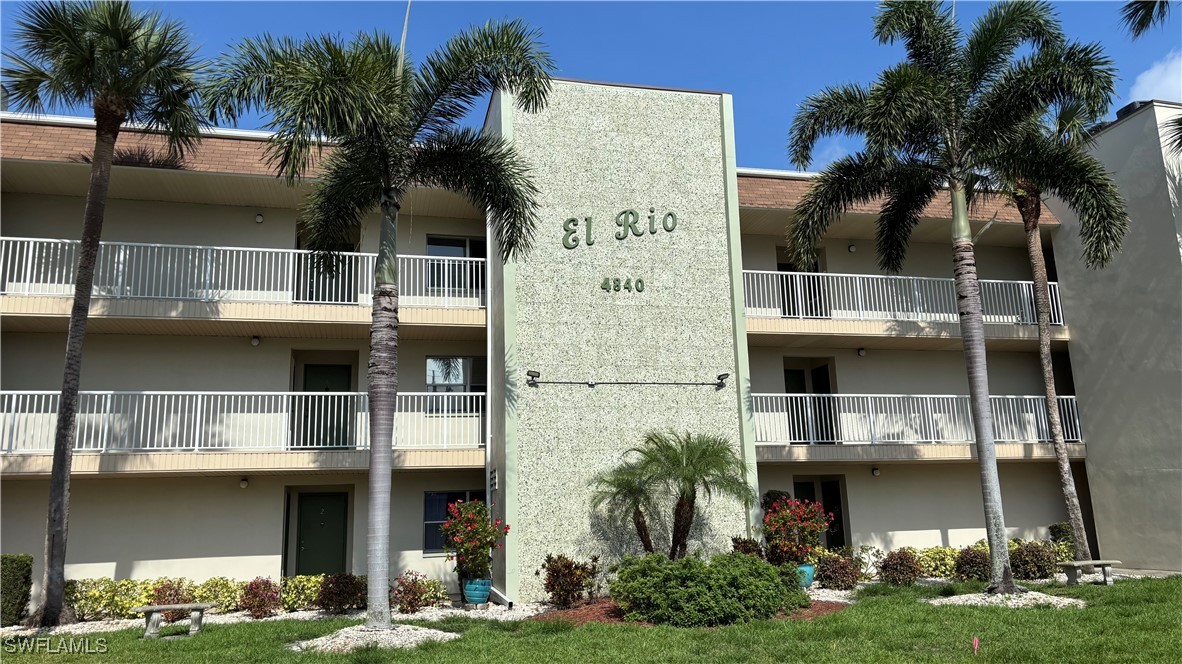 4840 Golf Club CT 11