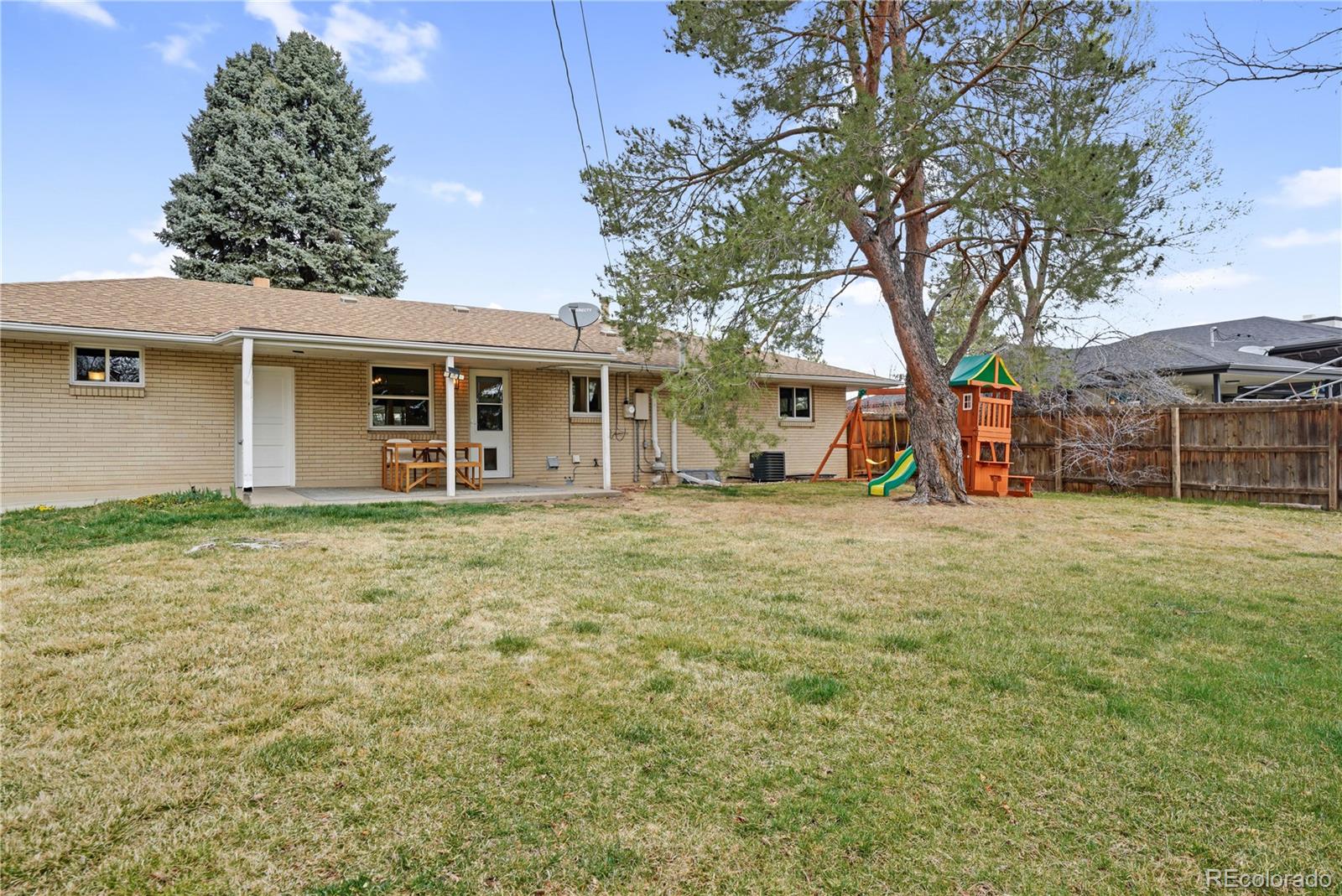 3292 S Wabash Court