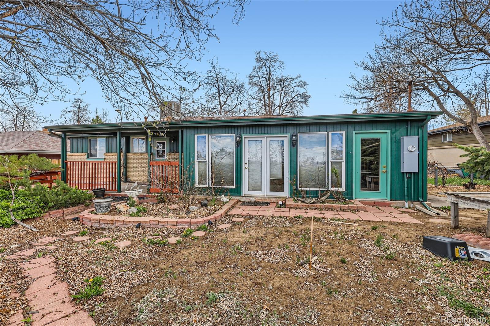 13621 E Center Avenue