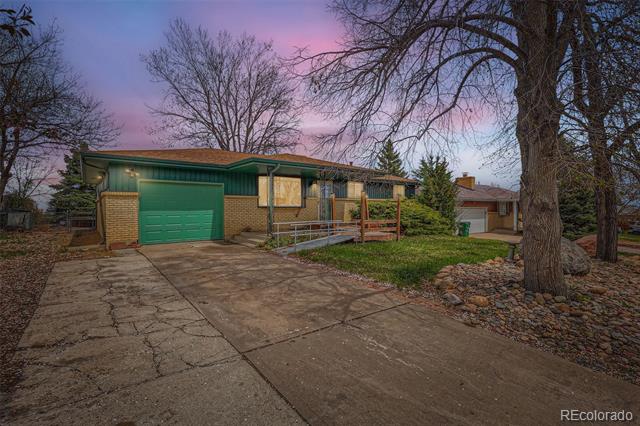 13621 E Center Avenue