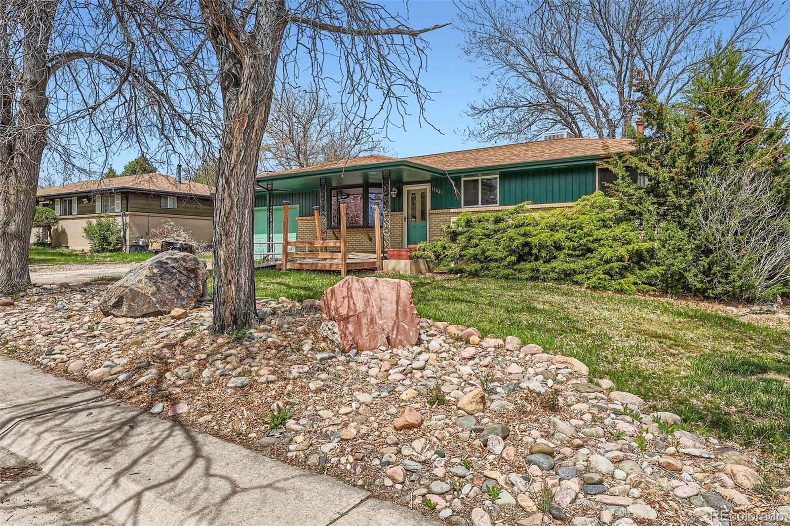 13621 E Center Avenue