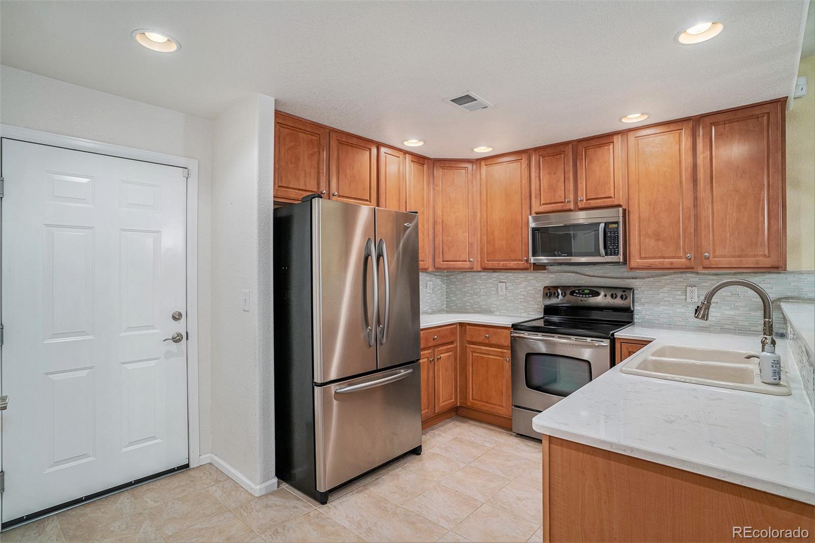 2225 Calais Drive Unit: 9E