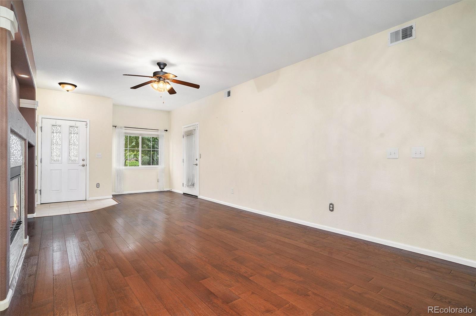 2225 Calais Drive Unit: 9E