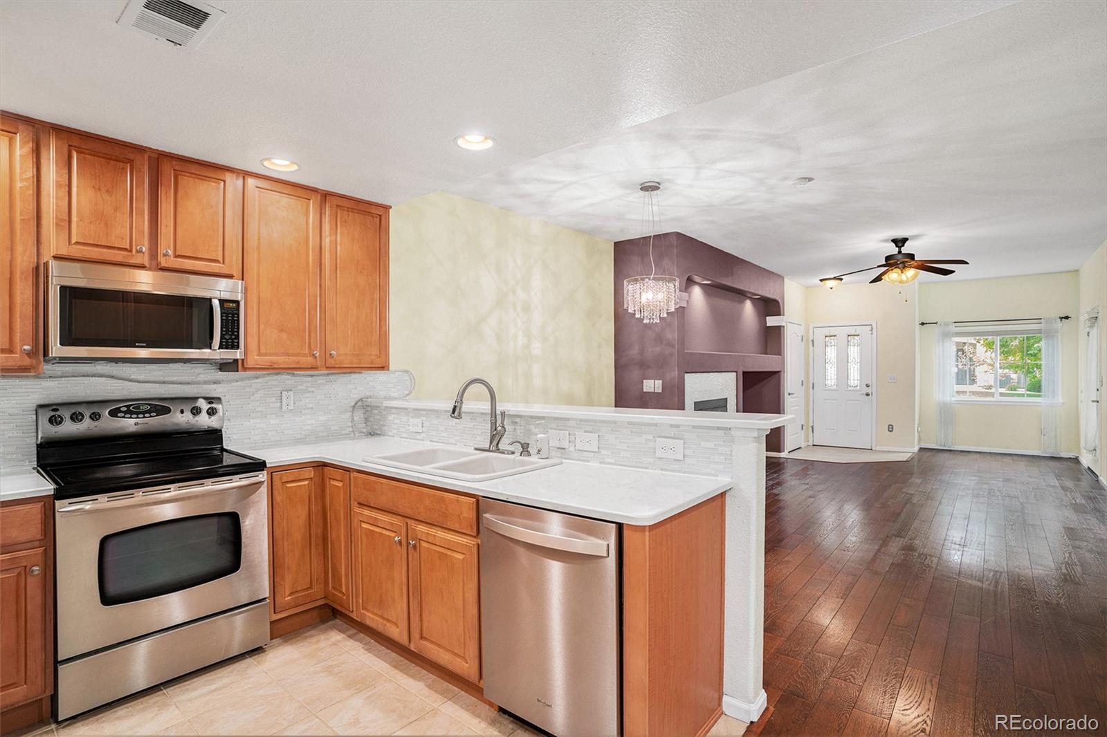 2225 Calais Drive Unit: 9E