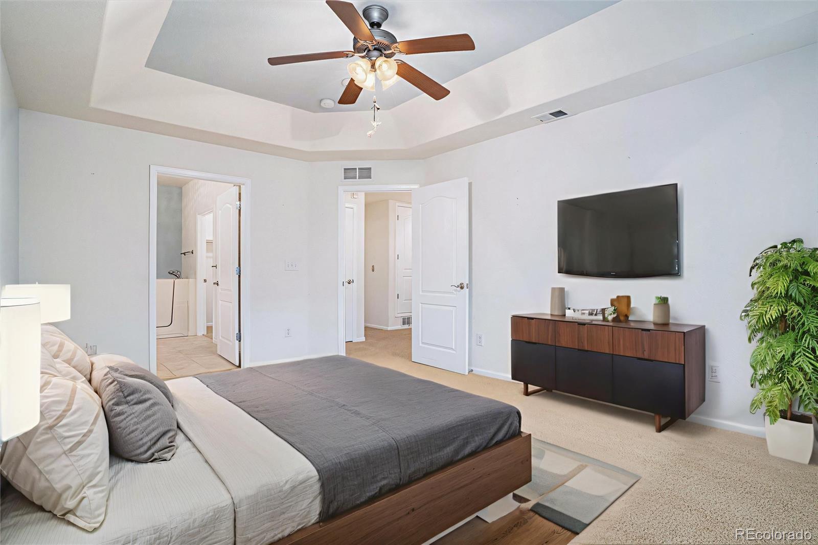 2225 Calais Drive Unit: 9E