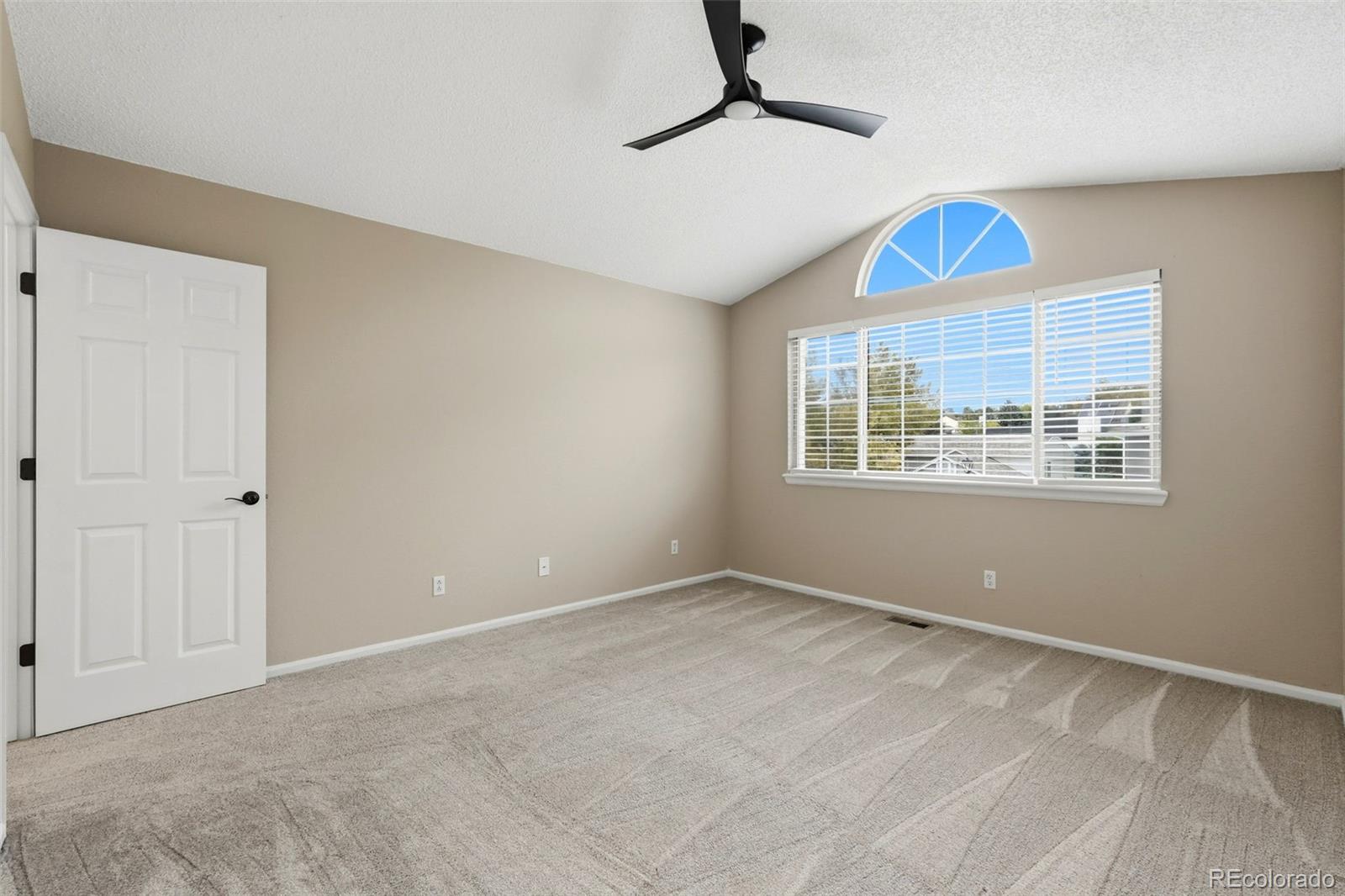 6164 Laguna Circle