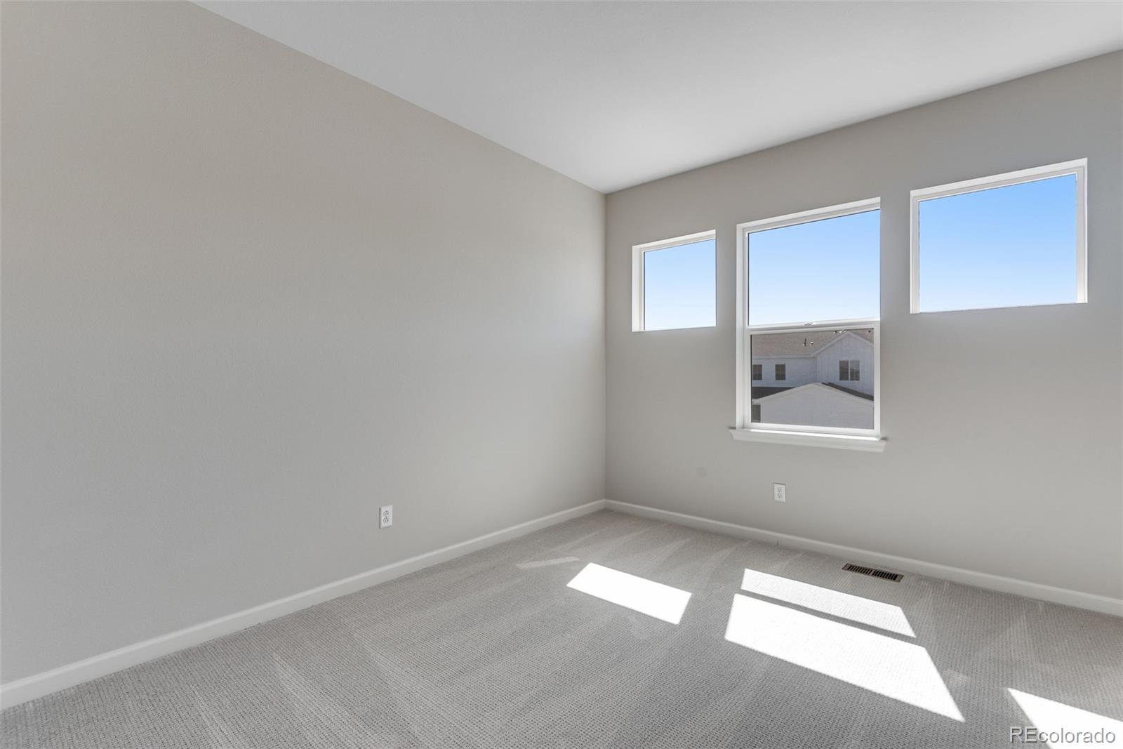 6863 Oak Canyon Circle