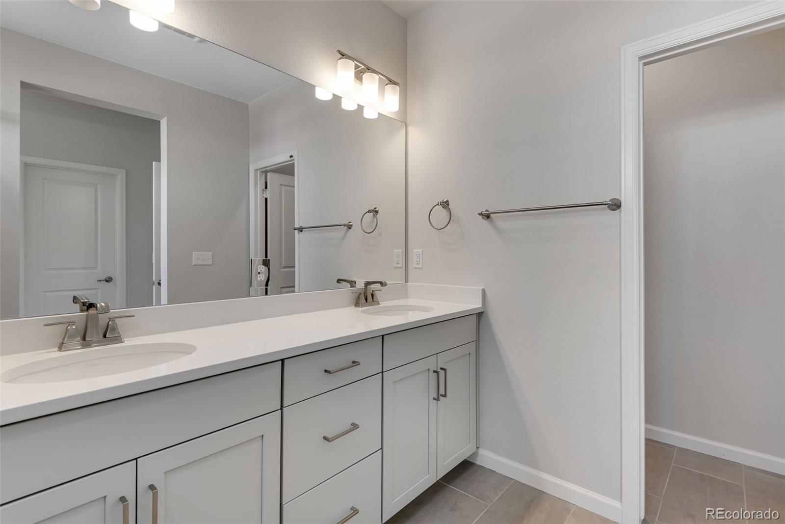 6863 Oak Canyon Circle