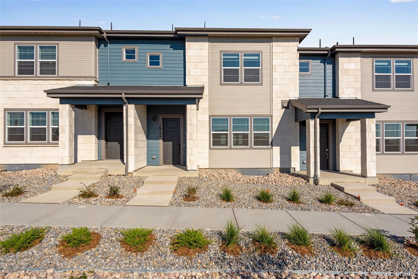 16754 W 93rd Place