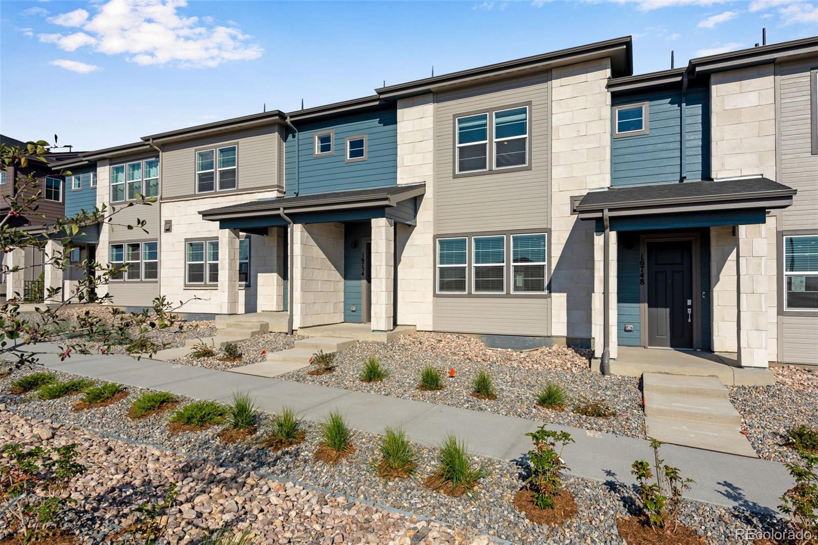 16754 W 93rd Place