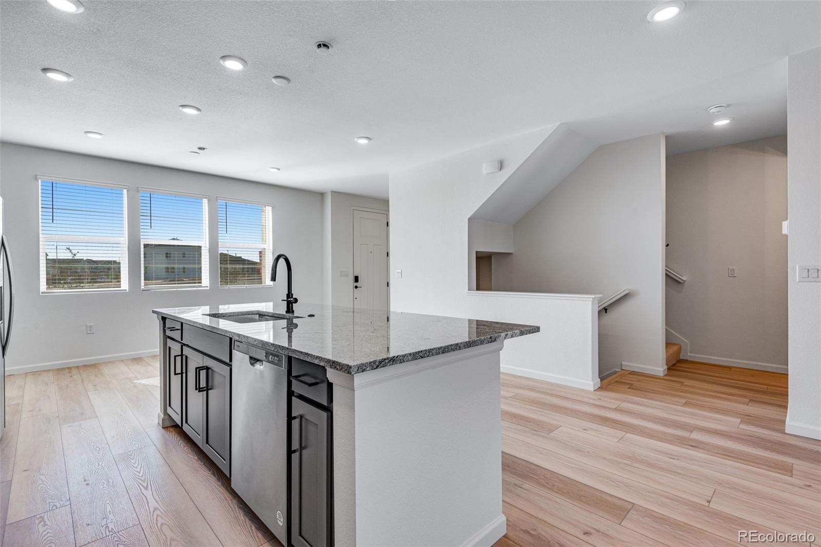 16754 W 93rd Place