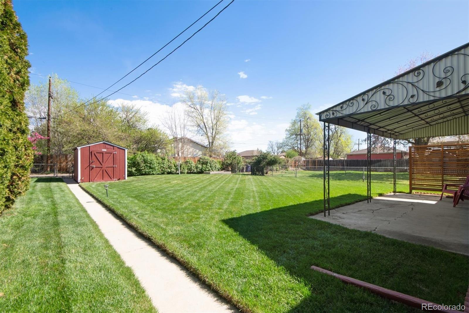 2325 W Ford Place