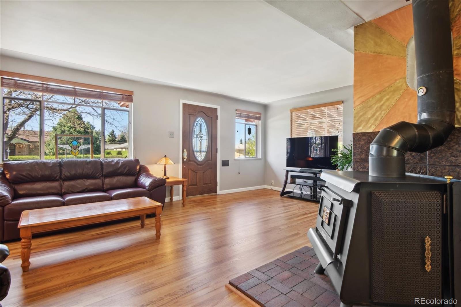 2325 W Ford Place