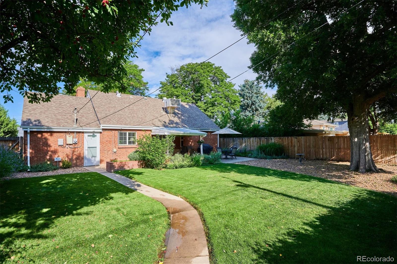 2640 Locust Street
