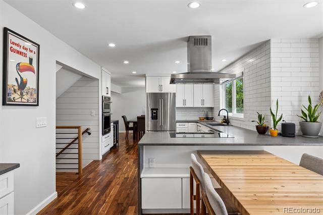 8070 S Monaco Circle