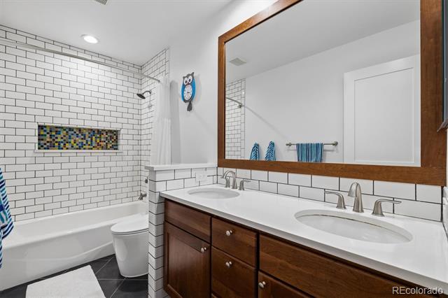8070 S Monaco Circle