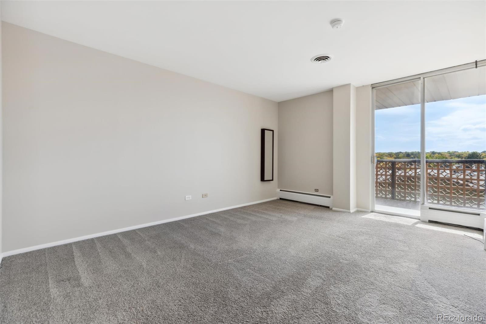 4570 E Yale Avenue Unit: 706