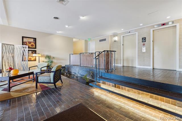 4570 E Yale Avenue Unit: 706