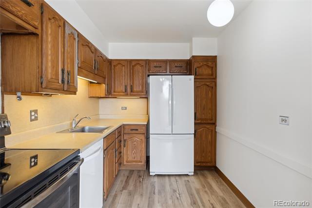 4570 E Yale Avenue Unit: 706