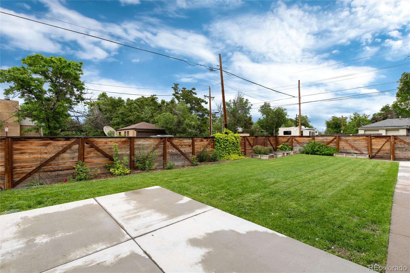 2160 N Poplar Street