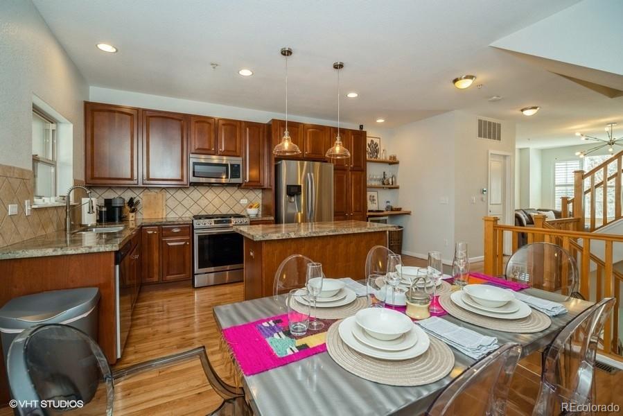 6927 W Virginia Place