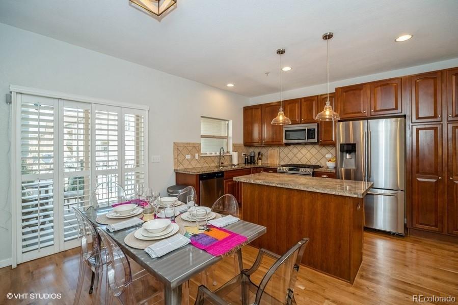 6927 W Virginia Place